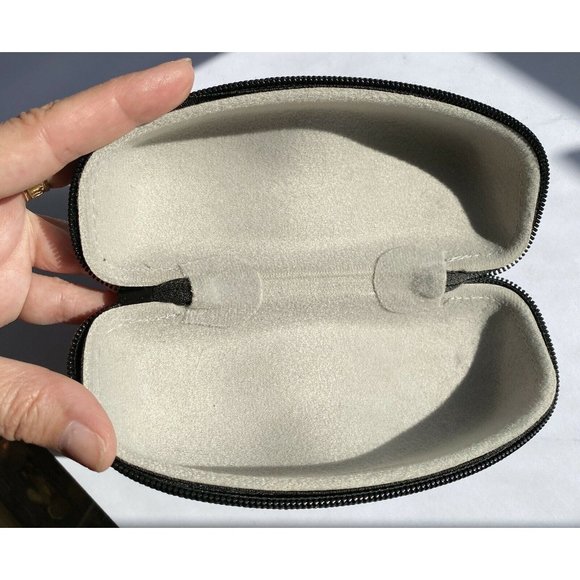 Vogue Zip Up Glasses Case For Designer Sunglasses Hard Clamshell Soft Lining - Picture 6 of 7